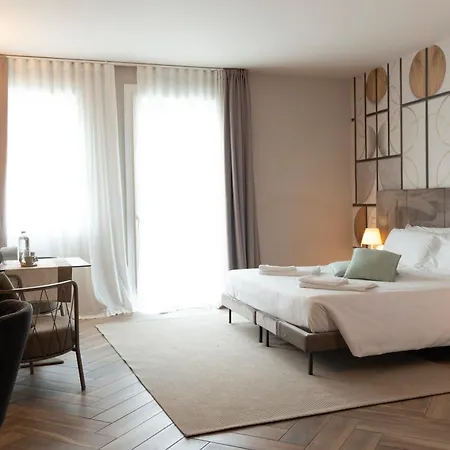 La And Bed & Breakfast