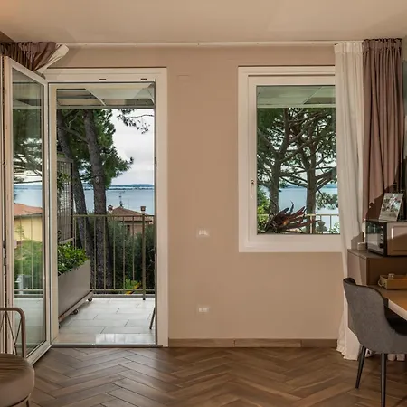 Bed & Breakfast La And