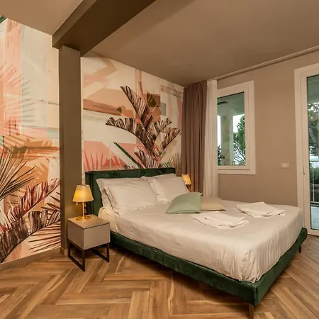 La And Bed & Breakfast 3*