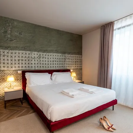 La And Bed & Breakfast 3*