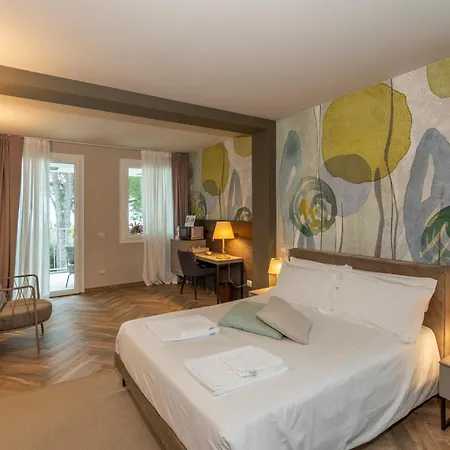 La And 3* Moniga del Garda