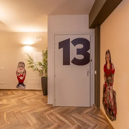 La And Bed & Breakfast 3*