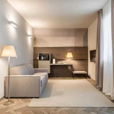 La And 3* Moniga del Garda
