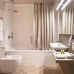 La And 4* Moniga del Garda