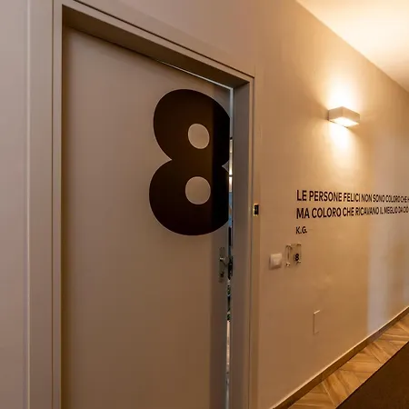 La And Bed & Breakfast 4*