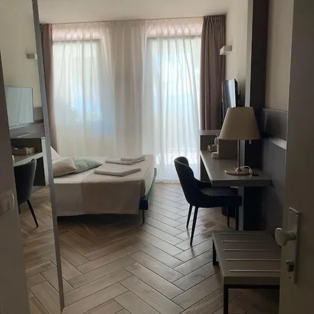 Couette-café La And Moniga del Garda